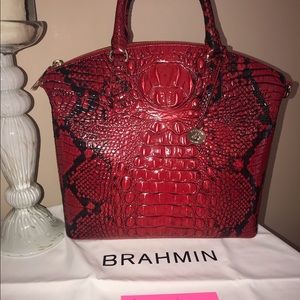EUC Brahmin Large Duxbury in Lipstick ❤️🖤